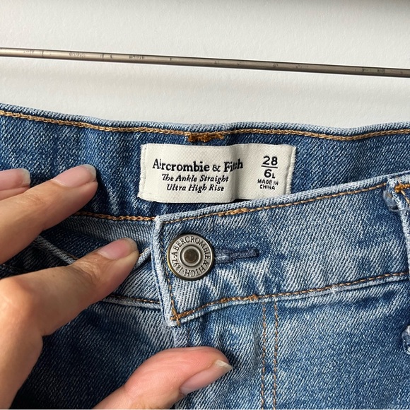 Abercrombie & Fitch Curve Love Ankle Straight Ultra High Rise Denim Size 6 LONG - Picture 5 of 11
